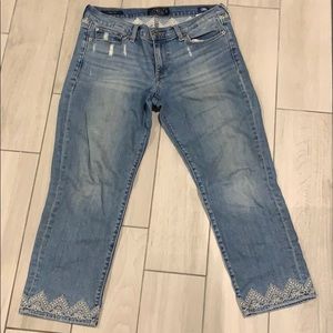 Lucky brand jeans distressed/embroidery sweet crop